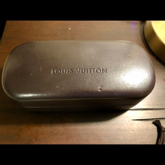 Louis Vuitton Sunglasses - Picture 6 of 7